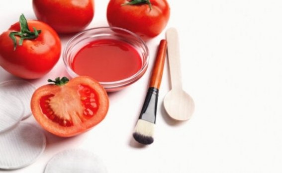 Cà chua có nhiều công dụng, đặc biệt là trong dưỡng da