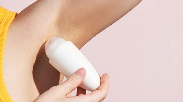 Cách sử dụng trị thâm nách của Đức