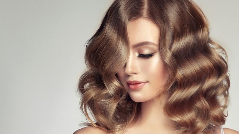 Tóc nhuộm cũng cần được chăm sóc