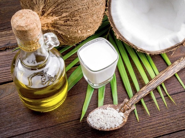 Sử dụng dầu dừa nguyên chất