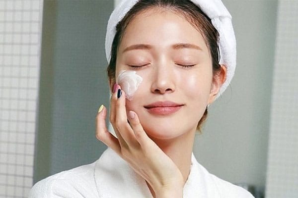Chăm sóc da sau khi nặn mụn