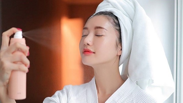 Xử dụng xịt khoáng đúng cách