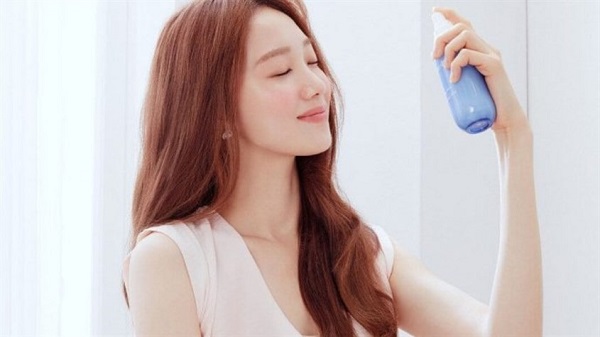 Da dầu có cần dùng xịt khoáng?