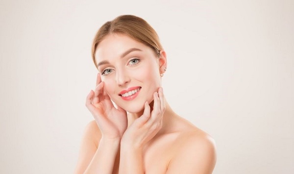 Cách dùng dầu gấc chăm sóc da