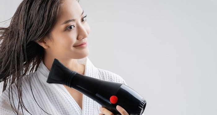 Gội đầu và sấy tóc đúng cách