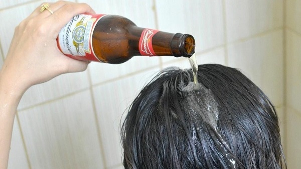 Các sai lầm khi gội đầu bằng bia
