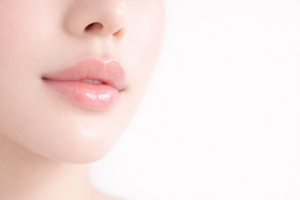 Sử dụng son dưỡng môi đúng cách