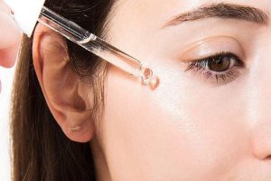 Serum giúp cấp ẩm và phục hồi làn da