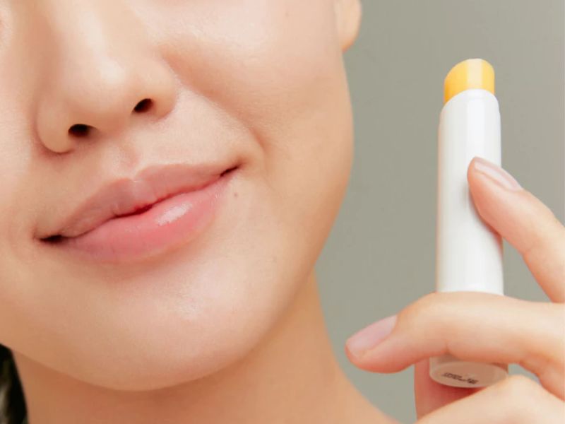 Dưỡng môi sau xăm tốt phải chứa những thành phần lành tính