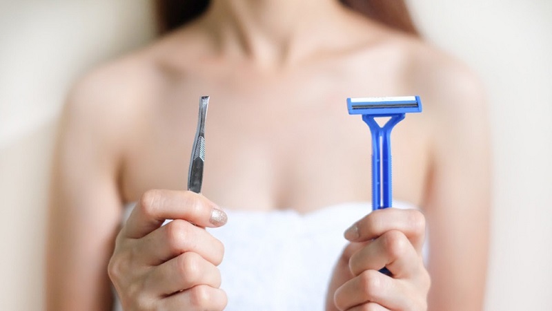 Hạn chế nhổ lông nách thường xuyên