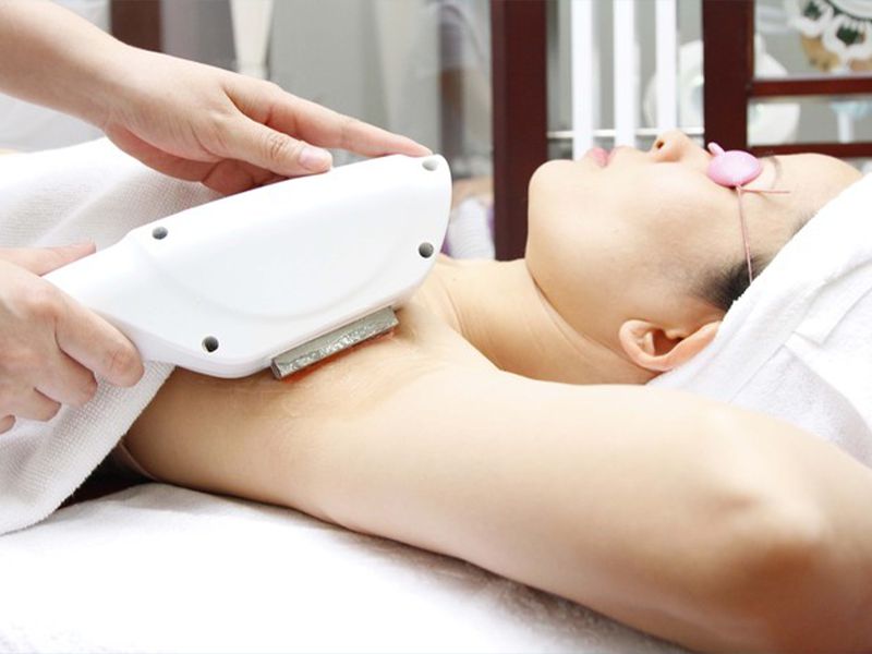 Trị thâm nách bằng laser