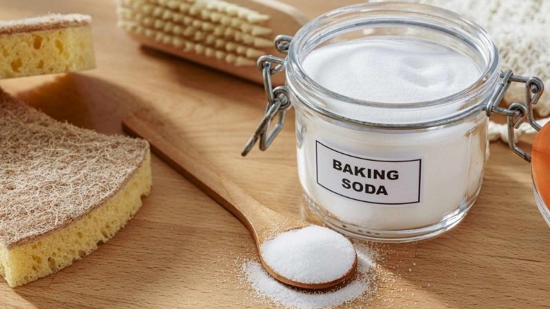 Baking soda giúp hạn chế mùi hôi vùng da dưới cánh tay