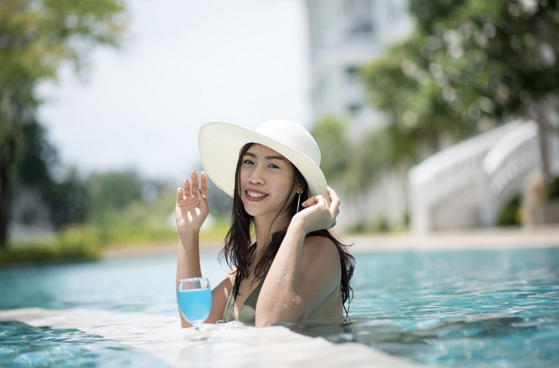 Bảo vệ tóc khi ra nắng